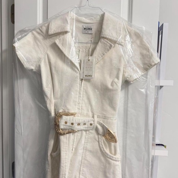 Elegant White Zipper Dress - Picture 4 of 5